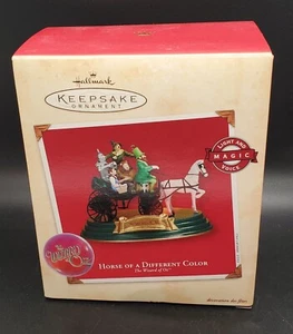 Hallmark Ornament 2002 HORSE OF A DIFFERENT COLOR The Wizard of Oz MAGIC light - Picture 1 of 2