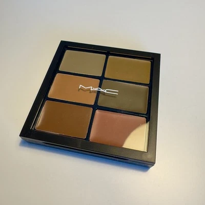 MAC The Social Climber Pro Eye Palette - Image 1 of 4