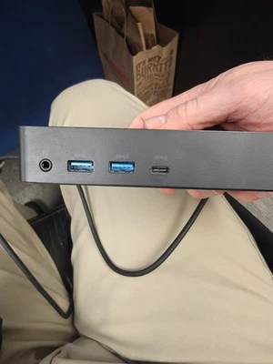 Универсальная док-станция Dell D6000 USB USB-C с адаптером переменного тока 130 Вт - Изображение 1 из 4