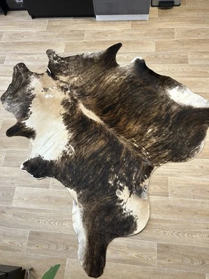 Echtes Kuhfell - Rinderfell - IKEA KOLDBY - Braun - Weiß - groß - Teppich - Tier - Bild 1 von 4