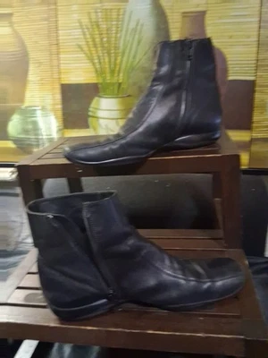 Botines Prada para dama Foto 1 de 4