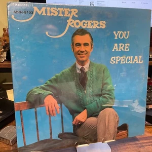 MISTER ROGERS Neighborhood LP YOU ARE SPECIAL 1981 MRN-8103 SEALED - Foto 1 di 2