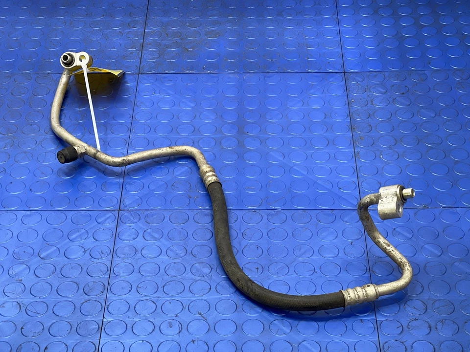 2004-2012 Chevy Colorado AC Discharge Hose Genuine OEM Part 23247229 - Image 1 of 4