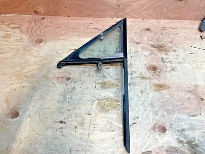 1984-1989 Toyota 4Runner Right Door Vent Wing Window Passenger 1984-1988 Pickup - Image 1 of 4