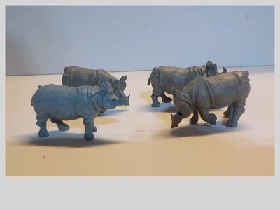 Ho Lot Of  4 Used Rhinos in 2 Positions - Image 1 of 4