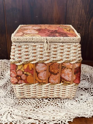 Cesta artesanal de costura de mimbre tejida vintage cantante forro satinado mango hecho en Japón Foto 1 de 4