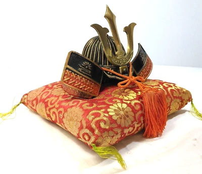 KABUTO Japanese Boys' Festival Mini Size Old Helmet With Nishikiori Cushion FS - Image 1 of 4
