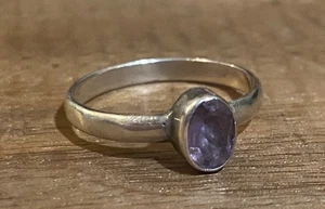Anillo de plata de ley 925 para mujer amatista púrpura (claridad) talla 7,75 firmado SU - Imagen 1 de 8