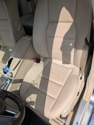 Console Front 204 Type Floor C250 Coupe Fits 12-15 MERCEDES C-CLASS 898497 - Image 1 of 4