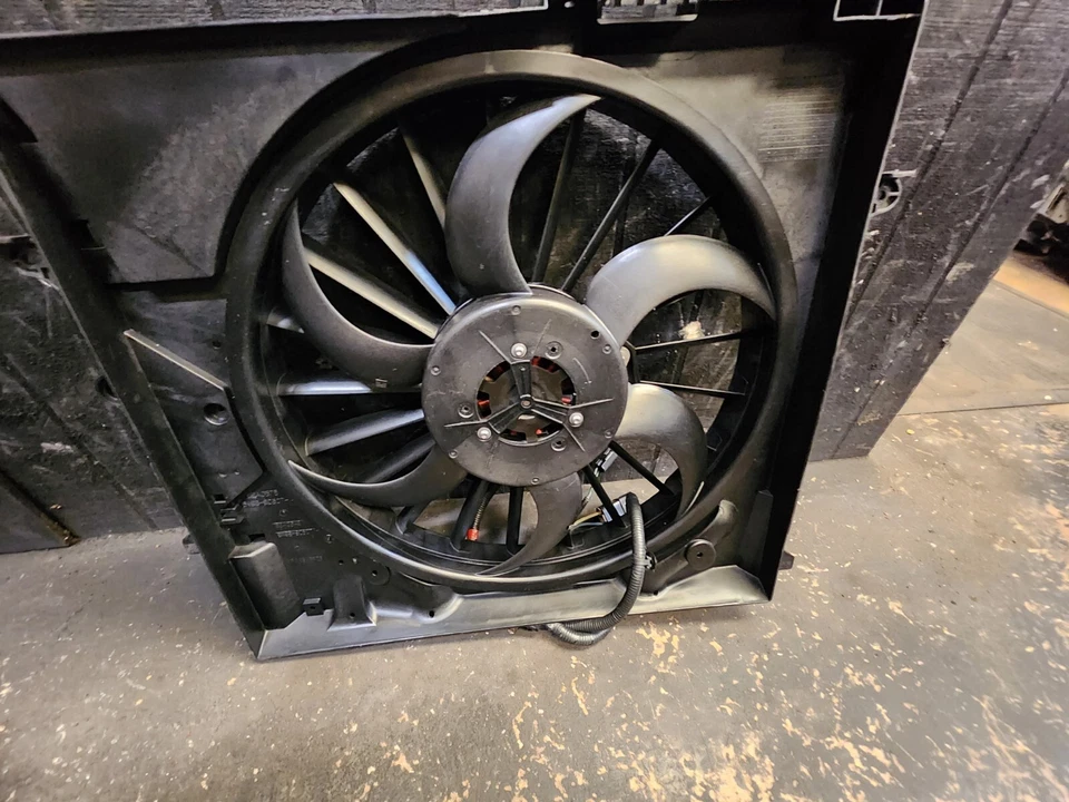 2009 2010 JAGUAR XF XJ8 VANDEN PLAS S-TYPE V8 4.2 COOLING FAN - Image 1 of 3