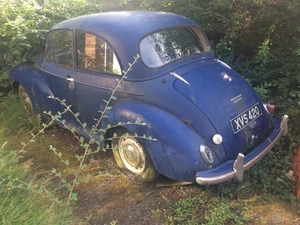 Morris Minor 1000 - Garden find, Spares or Repairs - Picture 1 of 12