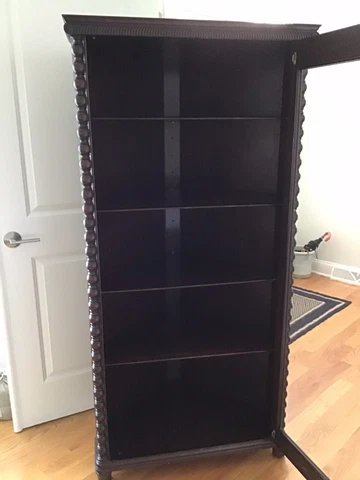 Vintage China/curio Cabinet With Glass Front Cover