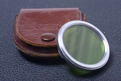✅ UNBRANDED GREEN FILTER BAYONET 1, RI FOR ROLLEIFLEX TLR CAMERA W/ CASE 33-2 - Image 1 of 2
