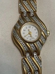 Silver And Gold Watch Women’s Japan Stainless Steel Needs New Battery - Picture 1 of 6