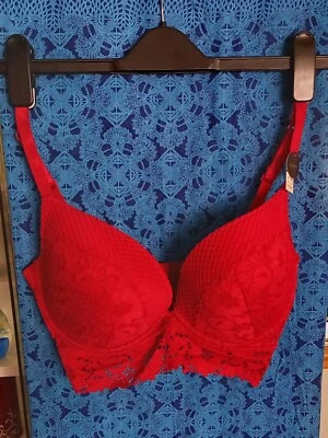 New Look Red Diamonds and Floral Lace Longline Bra (Multiple Sizes) - Image 1 of 4