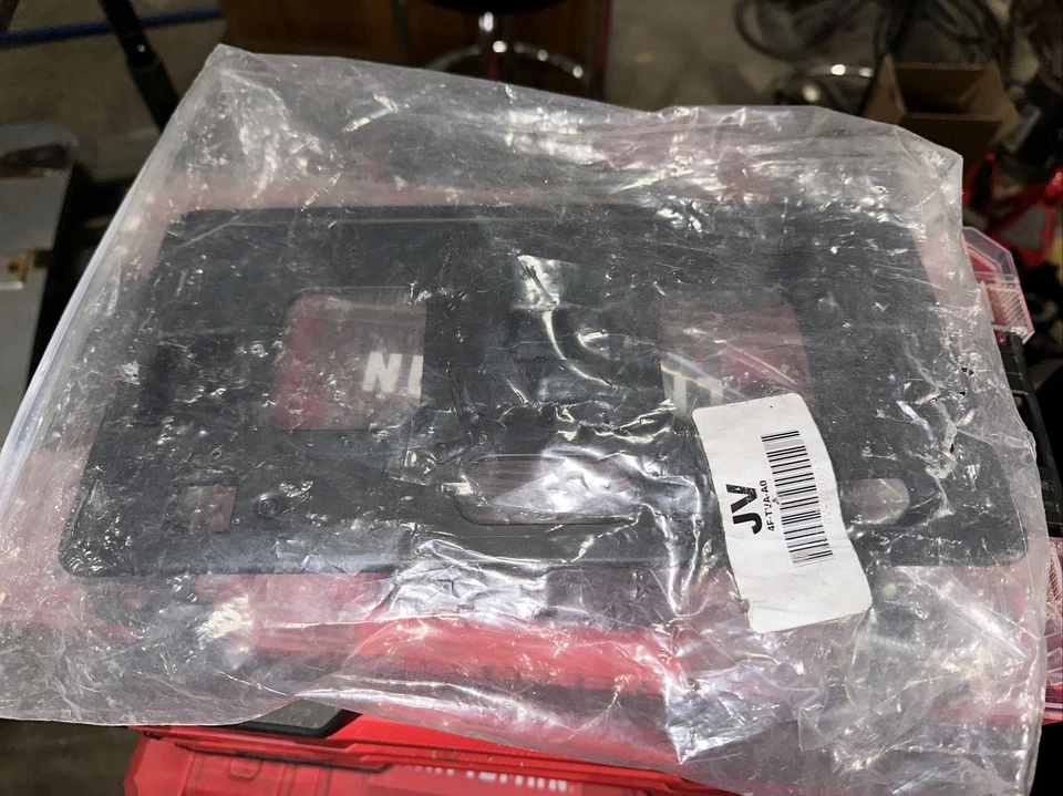 4F-TVA-A0 HONDA ACCORD 4 DR GENUINE FRONT LICENSE PLATE MOUNT BRACKET OEM - Image 1 of 1