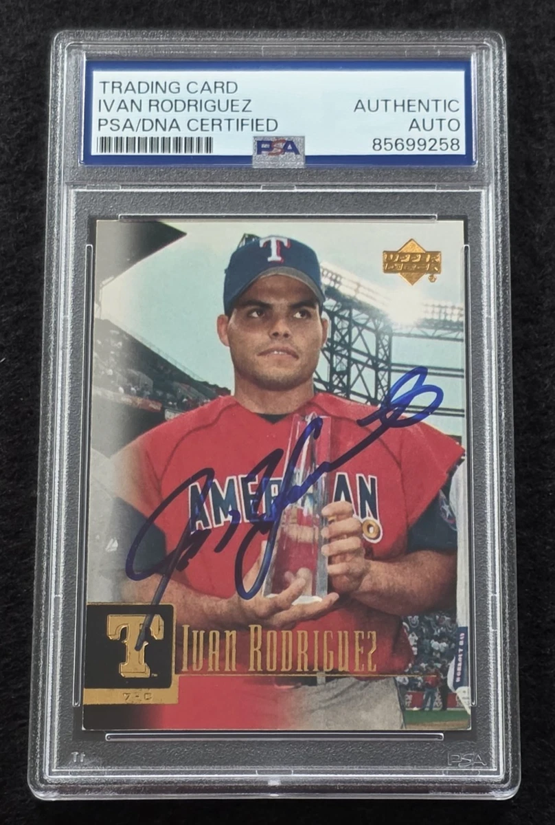 Major Leagues (MLB) Ivan Rodriguez Autographed Baseball Sports