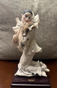 Giuseppe Armani Figurine Pierrot and the Rose 1662C Capodimonte Statue Florence - Foto 1 di 11