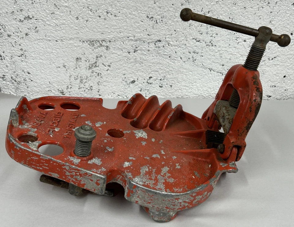 RIDGID No. 40A BASE ONLY  Portable Yoke Pipe Vise 1/85" To 2-1/2" BASE ONLY!!!! - Image 1 of 4