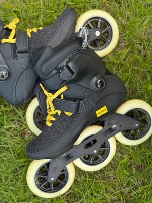 Powerslide Swell Black Road 125 rollerblade - Bild 1 von 4