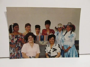 1980S VINTAGE FOUND PHOTOGRAPH COLOR ORIGINAL ART PHOTO MEXICAN CULTURE SHOW PIC - Picture 1 of 4