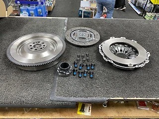 FOR BMW 116D 118D 120D 316D 320D 520D SOLID FLYWHEEL AND CLUTCH KIT BOLTS  - Image 1 of 4