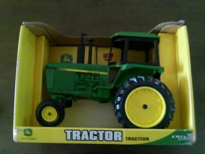 Vintage DIECAST 2002 ERTL 1:16th Scale John Deere 4450 Tractor, #15160 - Image 1 of 4