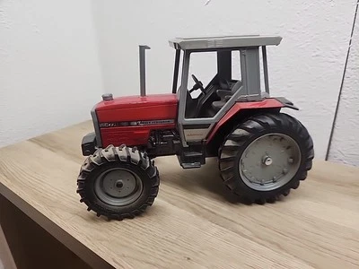 Ertl Massey Ferguson 3070 MFWD Tractor 1/16 1987 Nice - Image 1 of 4
