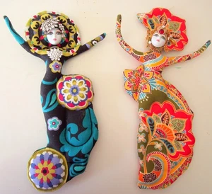 2 HANDMADE CLOTH DOLLS~SGND "ARIZE HODGE"~EX COND~12" TALL~SUITABLE FOR HANGING - Picture 1 of 9