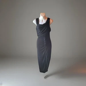 Nuevo Vestido Sisley Pequeño Negro Sin Mangas Asimétrico Acanalado - Imagen 1 de 10