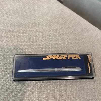 Bolígrafo espacial Fisher Futura de colección Foto 1 de 4