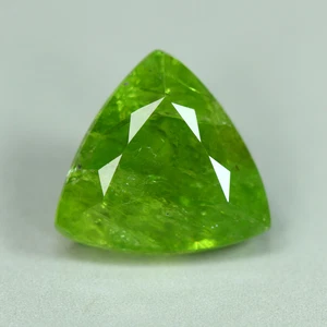 2.55 Cts_Antique Rare_100 % Natural Demantoid-Andradite Green Garnet_Namibia - Picture 1 of 3