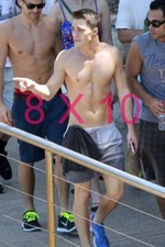 COLTON HAYNES #13,BARECHESTED,SHIRTLESS,wolf,arrow,scream queens,8x10 photo