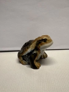 VINTAGE JAPANESE HIRADO POTTERY PORCELAIN TOAD FIGURINE SCULPTURE REALISTIC - Picture 1 of 5