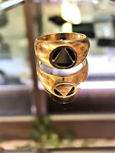 Gold Ring Triangle Design w/ Black Onyx Backing, 14kt Gold Ring – Jewelry Gift - Picture 1 of 12