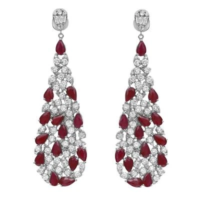 Aretes colgantes largos de oro blanco de 14 quilates de 3,37 quilates y diamantes de rubí de 5,99 quilates y 3,37 quilates  Foto 1 de 4
