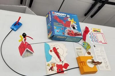 De colección 1973 Mattel Snoopy & His Flyin' Doghouse Batería Op 100% Comp Caja Funciona V4 Foto 1 de 4