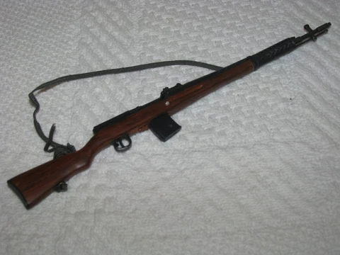 1/6 Scale WW2 Russian Army SVT-40 Semi Automatic Rifle with Removable Magazine Cover