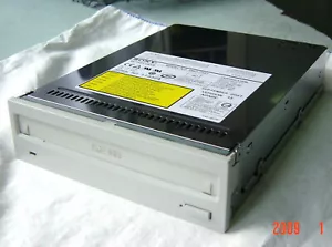 Sony SMO-F551 -SD 5.2GB Internal SCSI 50 Pin MO Optital Drive - Picture 1 of 1