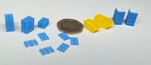 1:148 N GAUGE-Construction site BUNDLE Skips,Pallets,Stacked Pallets,Site Toilet - Picture 1 of 11