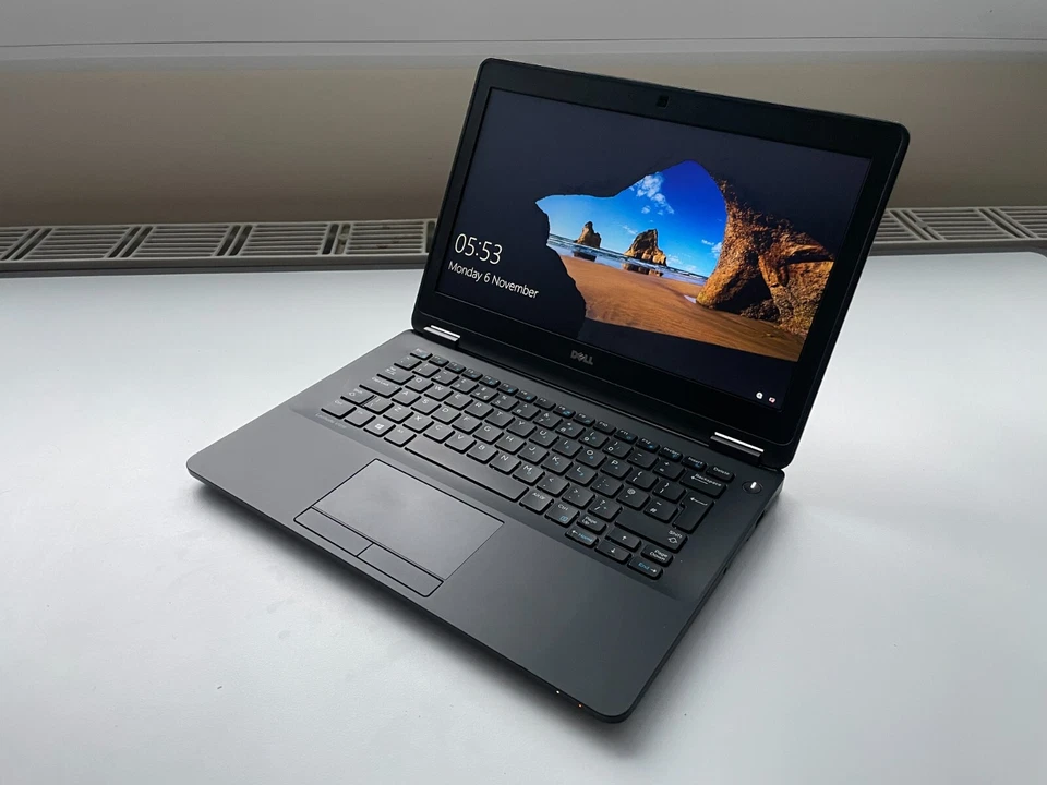 DELL Latitude 14 E7270 i5-6300U 8GB RAM 256GB SSD FHD Win 10 Pro 1 Year Warranty - Image 1 of 4