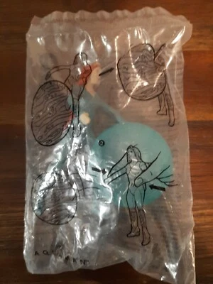 NEW 2018 Burger King Kids Meal Toy DC COMICS AQUAMAN MERA FIGURE w/Ball - Image 1 of 3