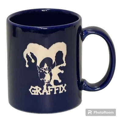 Taza de café Graffix vintage grabada con logotipo de bufón 15 oz hecha en EE. UU. Foto 1 de 4