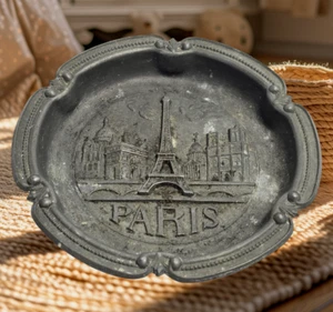 Vintage Souvenir Ashtray Silver Plated Plate Paris Eiffel Tower Engraved Inside - Picture 1 of 7