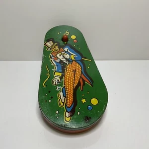 US METAL TOY MFG CO VINTAGE NOISE MAKER New Years Party Themed - Picture 1 of 11