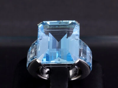 Hochfeiner Aquamarin Ring ca. 33ct   750/- Weißgold von Demner  Wien/New York - Bild 1 von 4