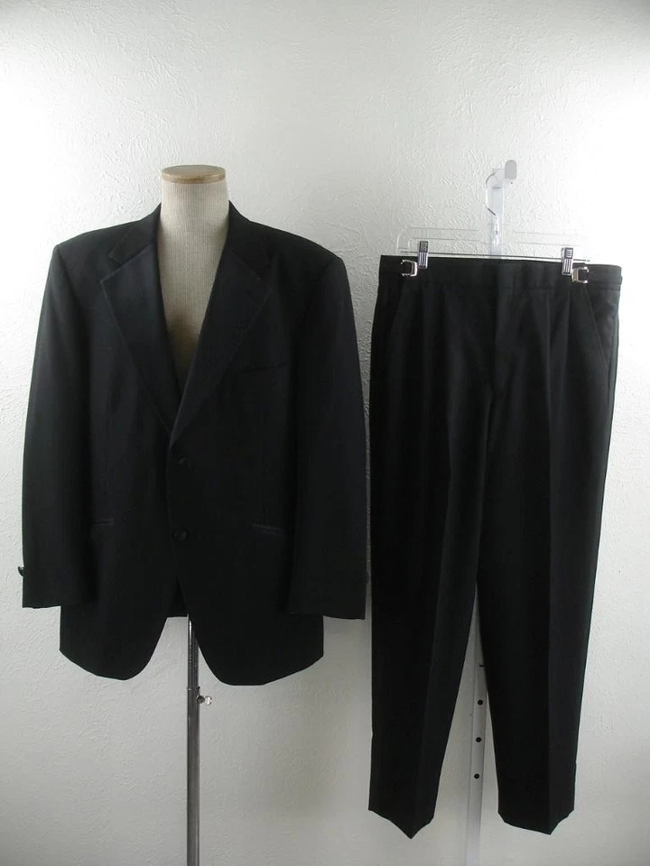 Men's 43R Bill Blass Eveningwear 2-Pc Formal Tuxedo Suit Black Pants 34 X 29 USA - Image 1 of 4