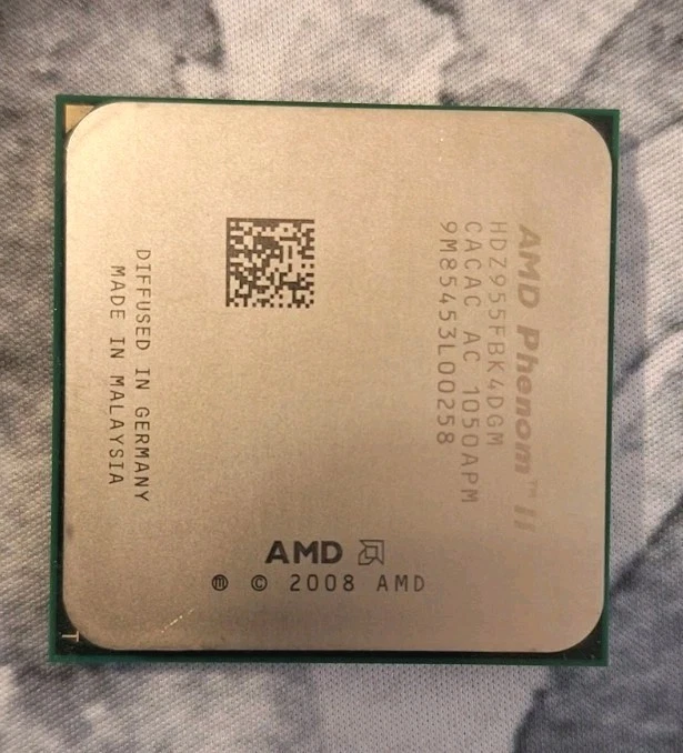Amd PHENOM II 955 Black Edition Socket AM3 - 3.2 GHZ  - Immagine 1 di 2