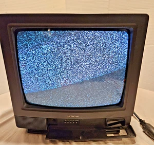 Vintage Hitachi 13GA1B 13" Solid State Color CRT TV Retro Gaming 1996 - Bild 1 von 9