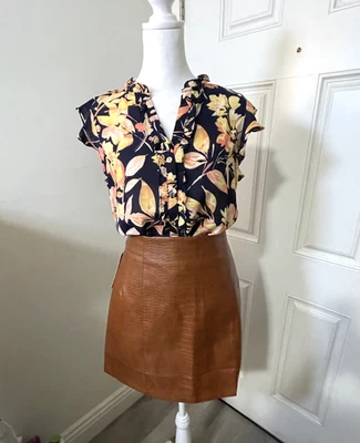 Anne Klein 经典海军蓝多色花卉纽扣衬衫 S 码全新 MSRP 79 美元 — 第 1/4 张图片